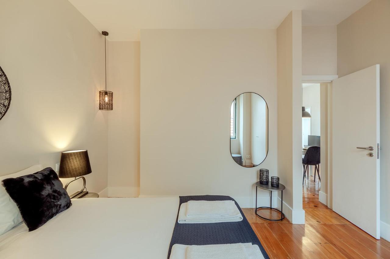 Sunny House - Bright 2 Bedroom Apartment W/ Office Lissabon Buitenkant foto